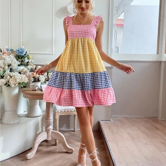 Classic Elegant Gingham Plaid Color Block Cami Dress - Picture 4 of 6